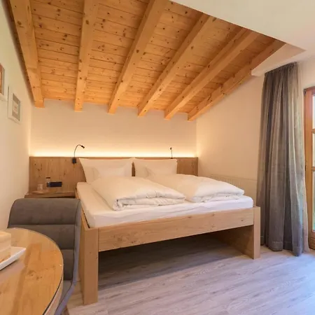 Haus Herrawald Guest house *