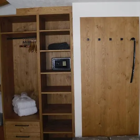 Pensjonat Haus Herrawald St. Anton am Arlberg